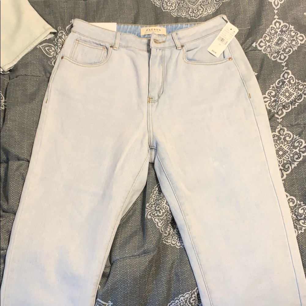 Light Wash Mom Jeans *PacSun*